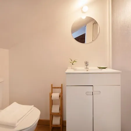 Bairro Alto Nightlife Hub, By Timecooler *